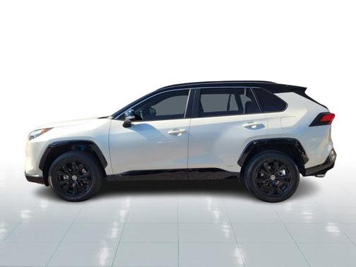2024 Toyota RAV4 Hybrid SE