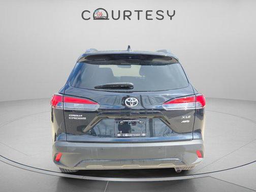 2025 Toyota Corolla Cross XLE