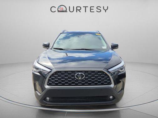 2025 Toyota Corolla Cross XLE