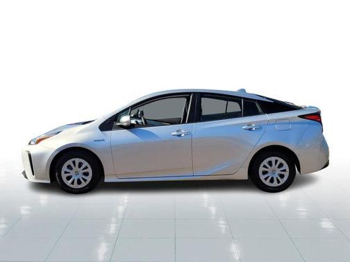 2022 Toyota Prius L