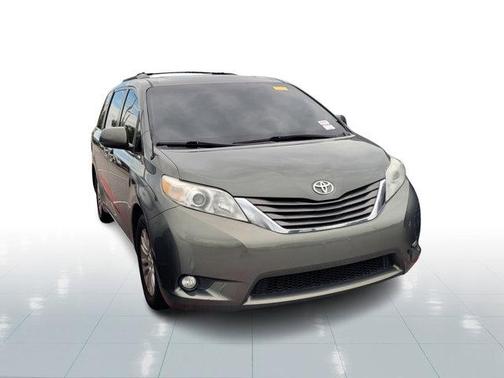 2014 Toyota Sienna XLE