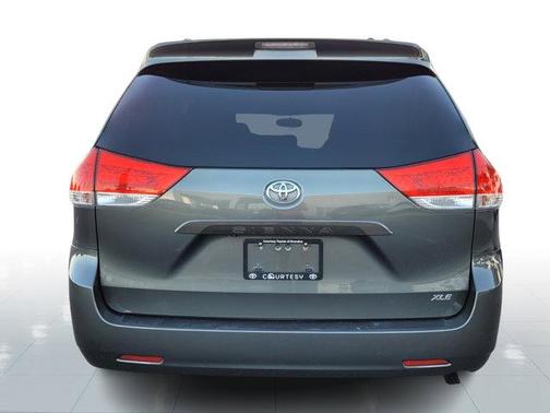 2014 Toyota Sienna XLE