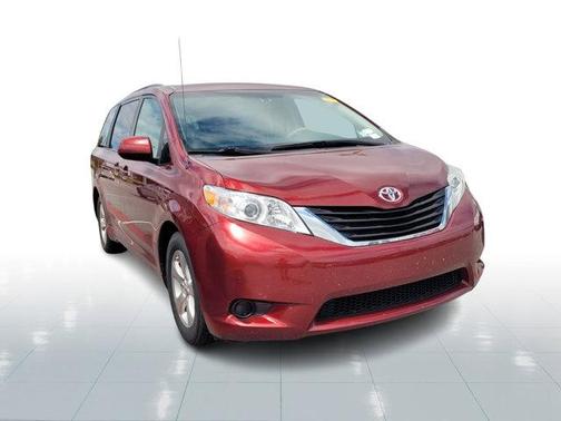 2014 Toyota Sienna LE