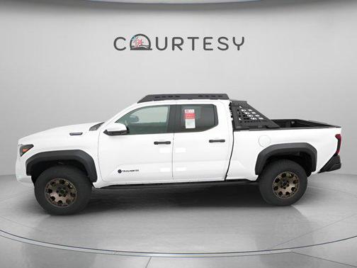 2025 Toyota Tacoma Hybrid Trailhunter