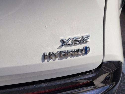 2022 Toyota Sienna XSE 7 Passenger