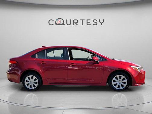 2024 Toyota Corolla Hybrid LE