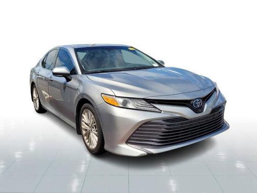 2018 Toyota Camry Hybrid XLE