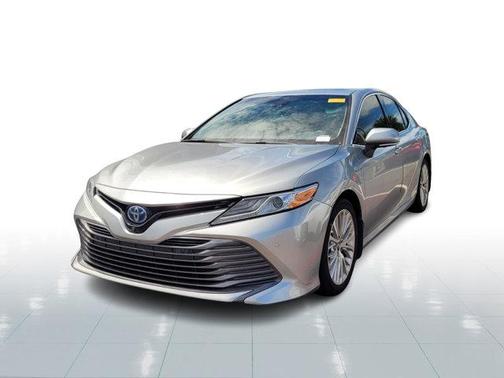 2018 Toyota Camry Hybrid XLE