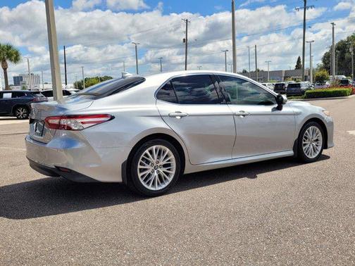 2018 Toyota Camry Hybrid XLE