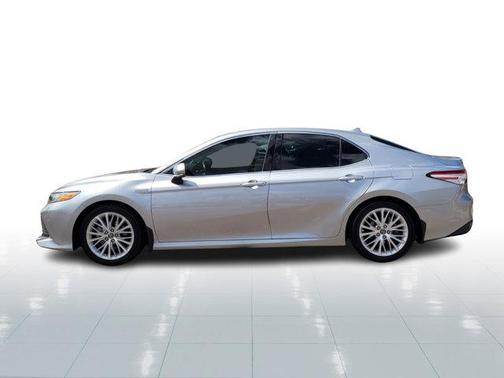 2018 Toyota Camry Hybrid XLE
