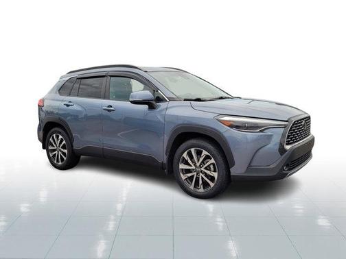 2022 Toyota Corolla Cross XLE