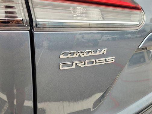 2022 Toyota Corolla Cross XLE