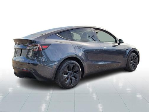 2024 Tesla Model Y Long Range Dual Motor All-Wheel Drive