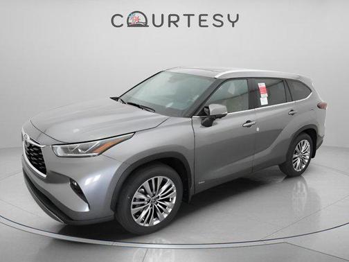 2026 Toyota Highlander Hybrid Platinum