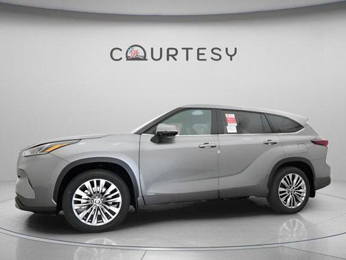 2026 Toyota Highlander Hybrid Platinum