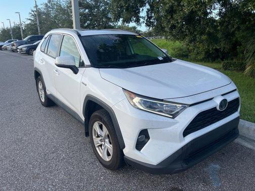 2021 Toyota RAV4 Hybrid XLE