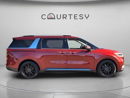 2022 Kia Carnival SX