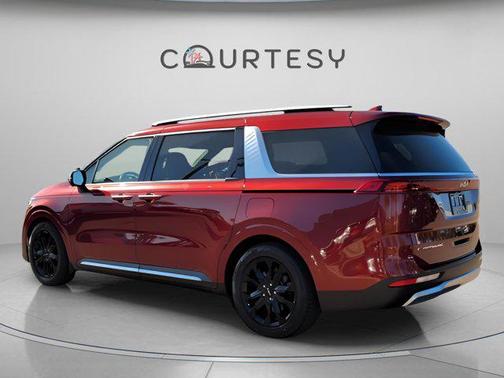 2022 Kia Carnival SX