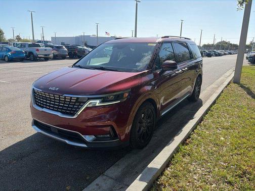 2022 Kia Carnival SX