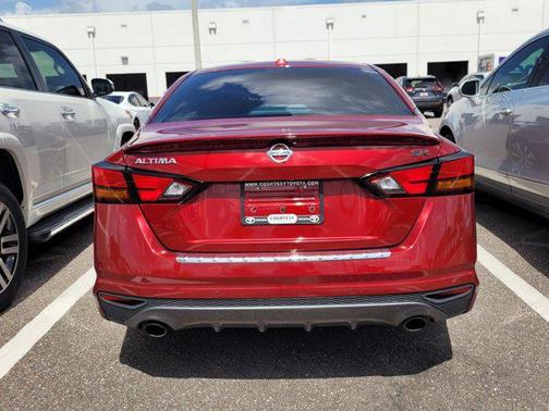 2021 Nissan Altima SR FWD