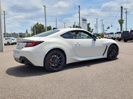 2025 Subaru BRZ tS