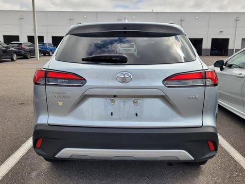 2024 Toyota Corolla Cross XLE