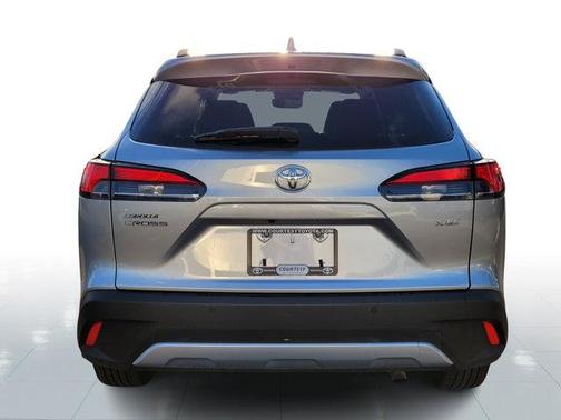 2024 Toyota Corolla Cross XLE