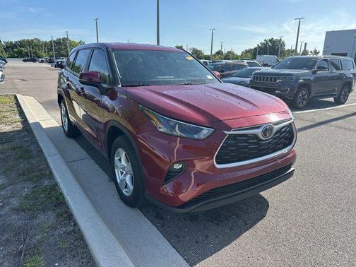 2023 Toyota Highlander LE
