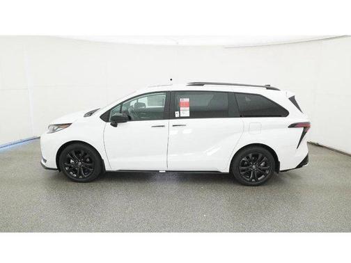 2025 Toyota Sienna XSE 7 Passenger