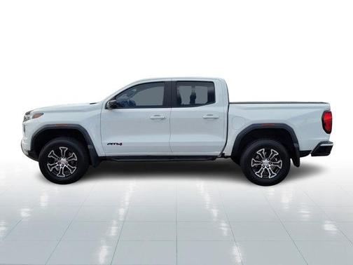 2023 GMC Canyon Base