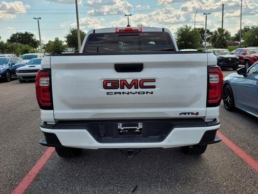 2023 GMC Canyon Base