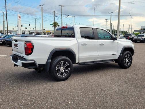 2023 GMC Canyon Base