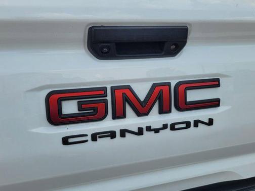 2023 GMC Canyon Base