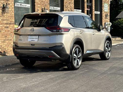 2022 Nissan Rogue SL