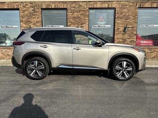 2022 Nissan Rogue SL