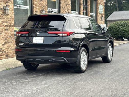 2023 Mitsubishi Outlander ES 2.5 S-AWC