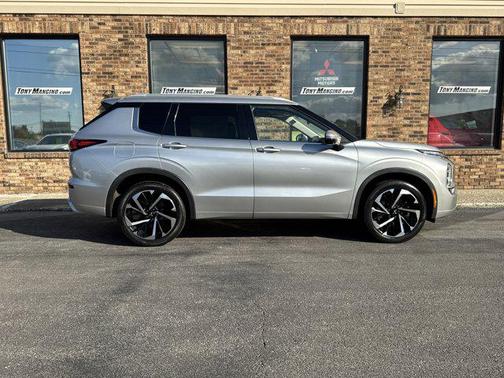 2022 Mitsubishi Outlander SEL Special Edition 2WD