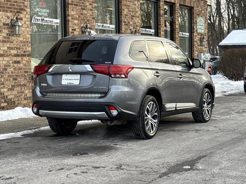 2018 Mitsubishi Outlander SE