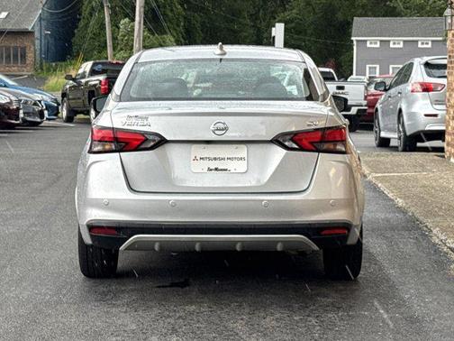 2021 Nissan Versa 1.6 SV
