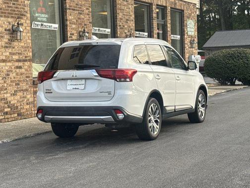 2018 Mitsubishi Outlander SEL
