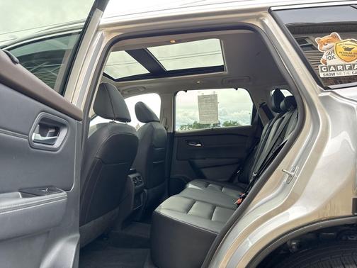 Brilliant Silver Metallic 2023 Nissan Rogue SV