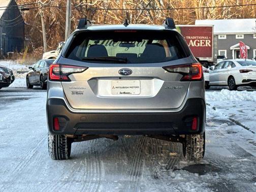 2021 Subaru Outback Base