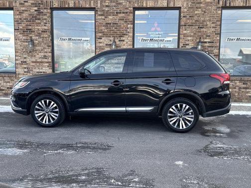 2020 Mitsubishi Outlander SE