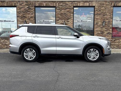 2022 Mitsubishi Outlander ES 2.5 S-AWC