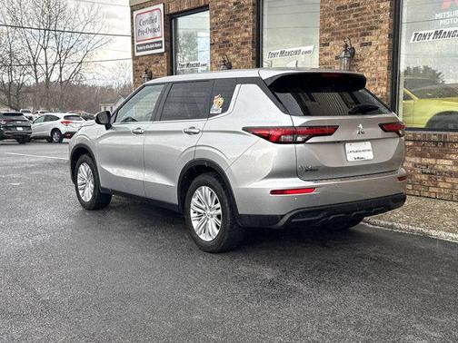2022 Mitsubishi Outlander ES 2.5 S-AWC