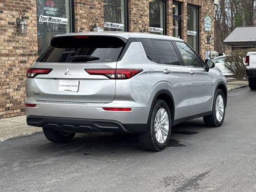 2022 Mitsubishi Outlander ES 2.5 S-AWC