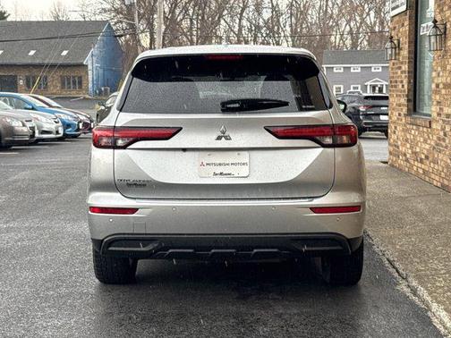 2022 Mitsubishi Outlander ES 2.5 S-AWC