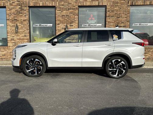 2022 Mitsubishi Outlander ES 2.5 S-AWC