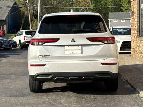 2022 Mitsubishi Outlander ES 2.5 S-AWC
