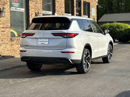 2022 Mitsubishi Outlander ES 2.5 S-AWC
